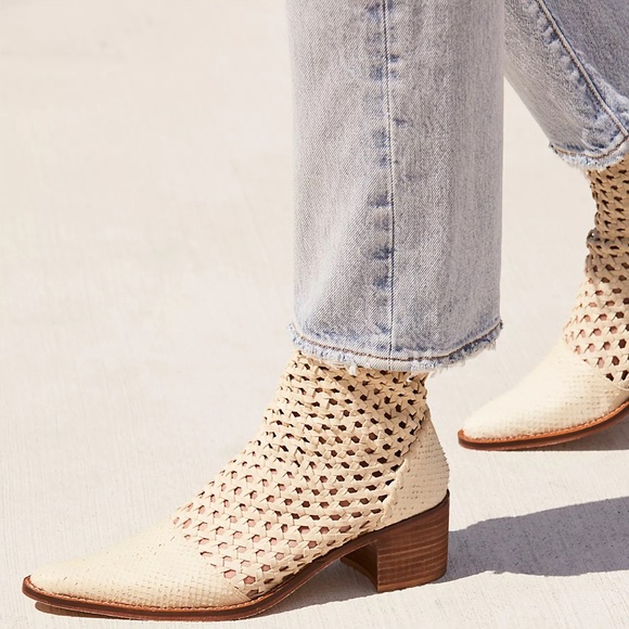 FREE PEOPLE In The Loop Woven Boots Size 37 - Picture 3 of 14